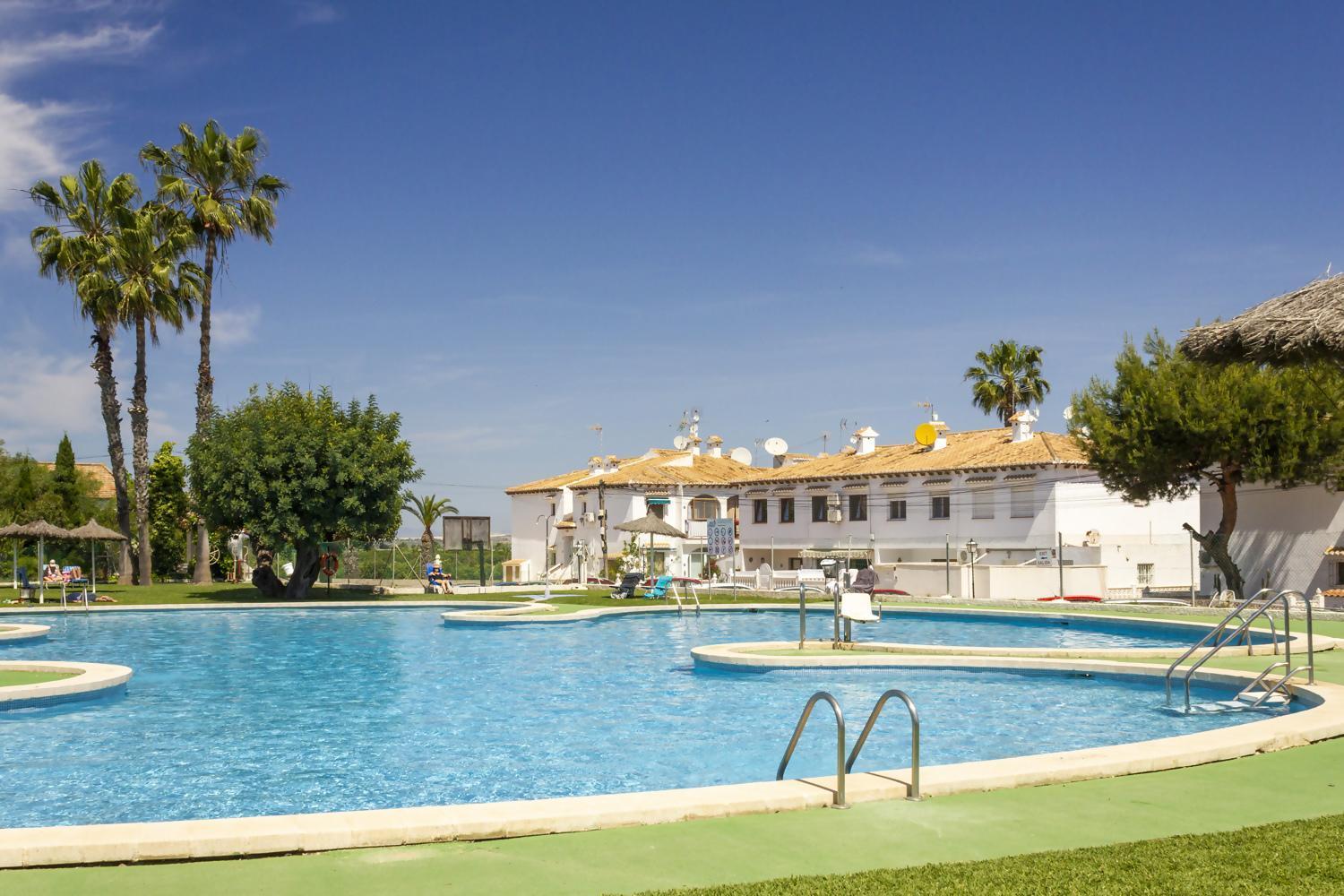Bungalow Pink Palm Beach Torrevieja Exterior foto